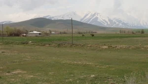 Zenginlere çiftlik, köylüye göç