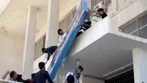 Kürtçeyi silersen tabela sökülür