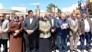 Allah'ın evindeki dil yasağına tepki