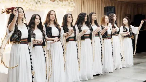 10 kadın tek ritim: Qawuman