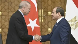 Kahire-Ankara flörtünden endişeliler
