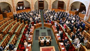 Orban’ın izlerini siliyorlar
