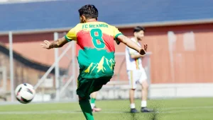 Kamptan sahaya Mexmûr’un takımı