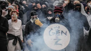 Fransa sokaklarını okumak: İsyan mı, vandalizm mi?