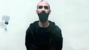 Çıplak arama bir rutin 