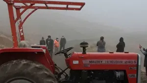 Çemişgezek köylüleri yol kapattı