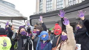 Belçika’da kadınlar greve gidiyor 