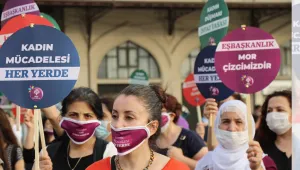 Kadınlar renkleriyle kampanyada