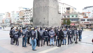 Kadınlardan zılgıtlı protesto