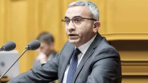 Atıcı'ının önceliği göçmenlerin seçim hakkı