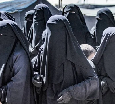 DAİŞ’li kadına Hol Kampı indirimi!