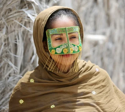 İran’ın maskeli kadınları