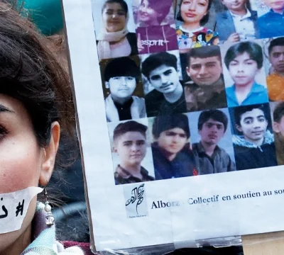 Cenazeler rehin tutuluyor