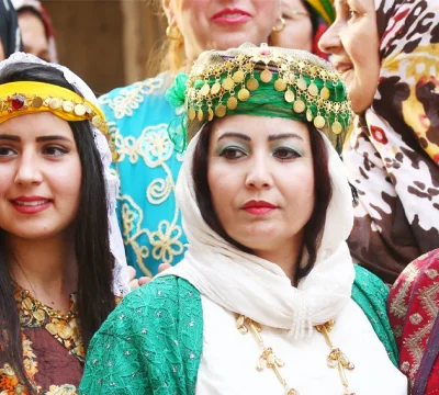 Newroz’un renkli sembolleri: Kiras û fistan