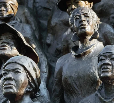 Dört asır sonra köleliği fark ettiler