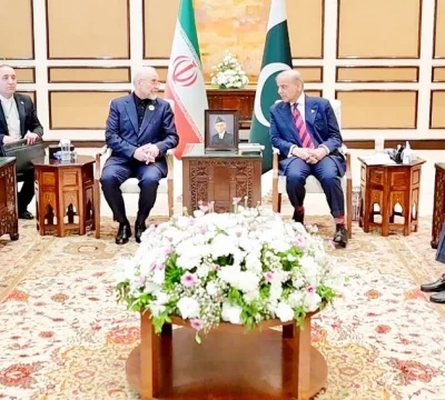 İslamabad’da masa çöktü