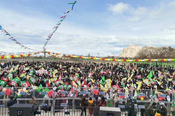 Newroz’un söyledikleri