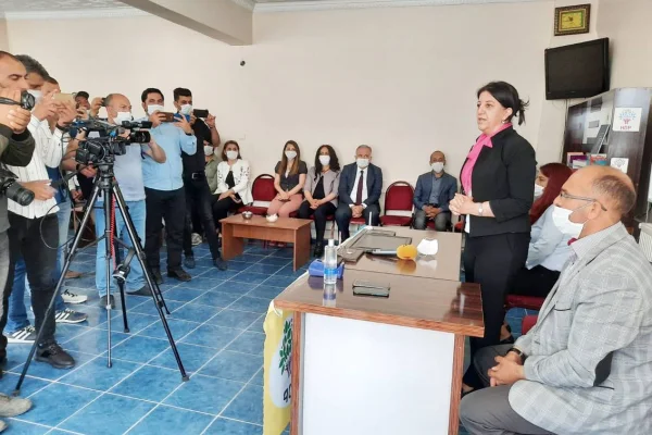 Halkçı seçenek hattı