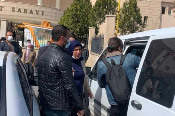 Gözaltılar engellemiyor