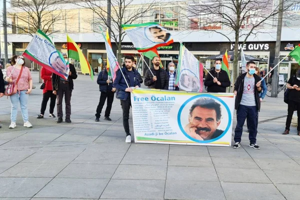Gençler Önderleri için alanlardaydı