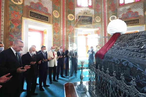 Bahçeli, Erdoğan’ı sultan yapsa