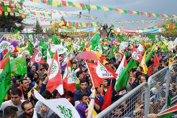 HDP daha da saygın ve büyük hale geliyor