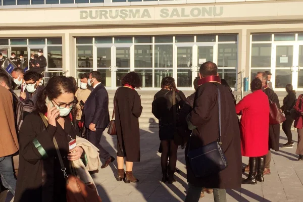 Avukatlar: Mahkemeye özel heyet bakıyor