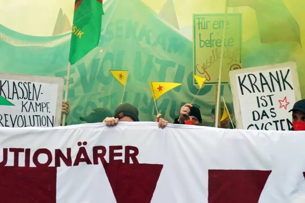 Avrupa'da halklar 1 Mayıs'ı kutladı