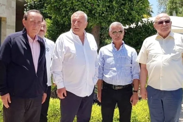 Her tarafı irin bağlamış Türkiye