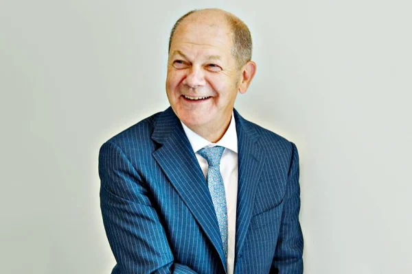 SPD’nin başbakan adayı Scholz