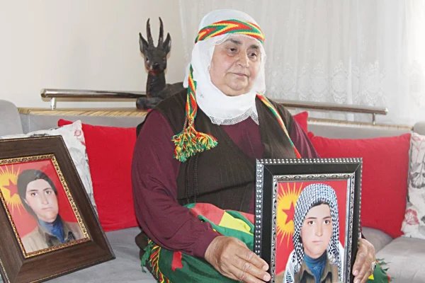Babasının yanına defnedildi