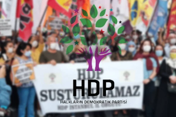 Sıkıştıkça Kürtlere saldırıyor