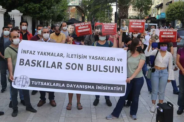 Hak ihlalleri protesto edildi