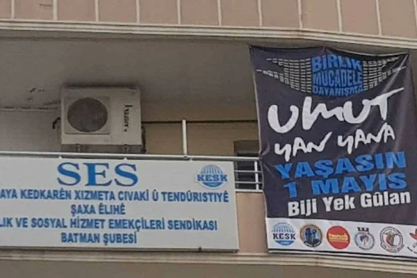 1 Mayıs afişine 854 TL ceza
