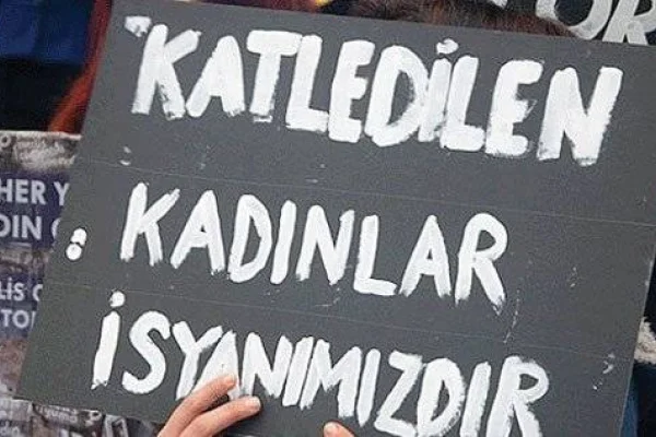Eşini öldürdü çocuklarını kaçırdı