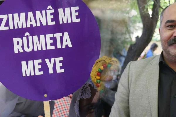 Dil yok edilirse kimlik de yok olur