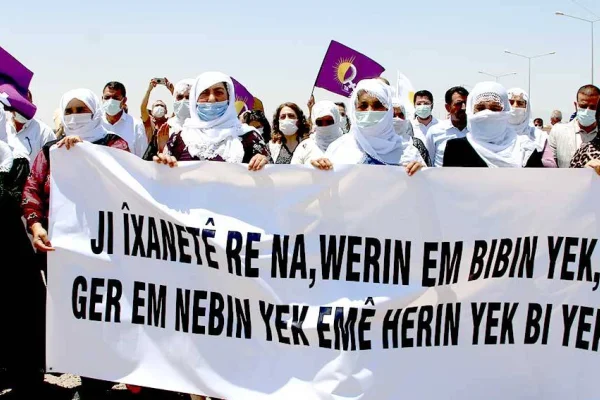 Sınır kapısına yürüyüş