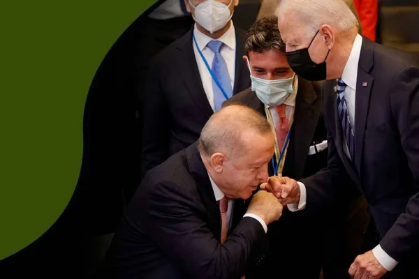 NATO’da, bir lümpen Sezar...