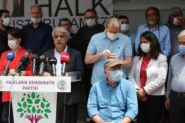 Davanın avukatı halktır