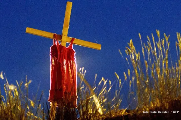 Kanada'da yerli öfke: İki kilise yakıldı