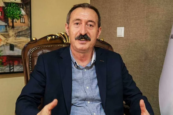 Çadır kuran, katledendir de