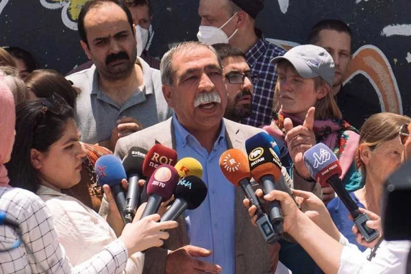 KDP halkı da kuşatmış