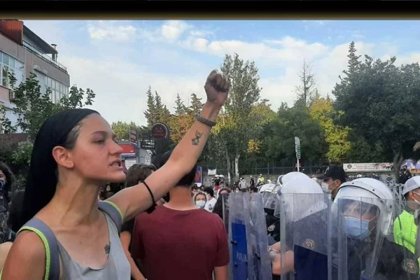 Hocalar alınmadı, öğrencilere saldırı