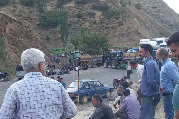 Tütüncüler eylem halinde