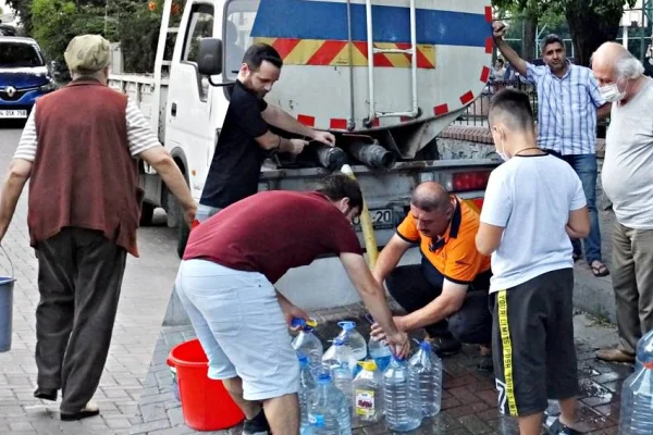 Tozkoparan, rantsal dönüşüme direniyor