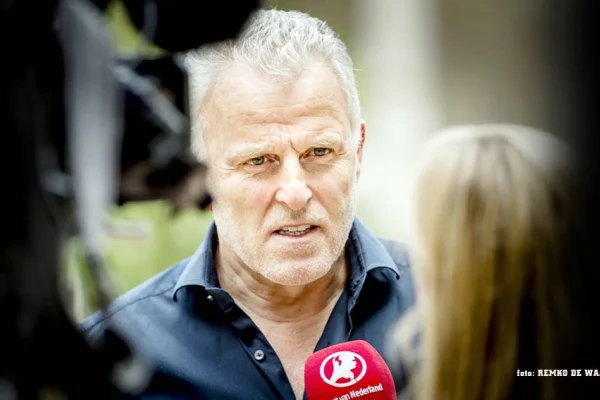 Hollandalı gazeteci Vries saldırıya uğradı