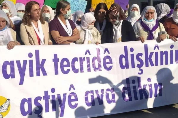 Barış Anneleri: Tecrit kaldırılsın