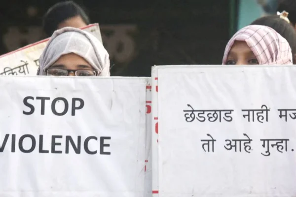 ‘Açık artırma’ya çıkarılan Hindu Müslüman kadınlar