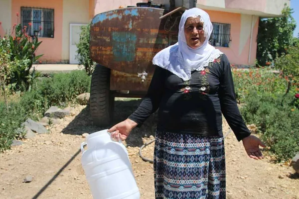 Susuz bırakılan köylülere para ve cezaevi tehdidi