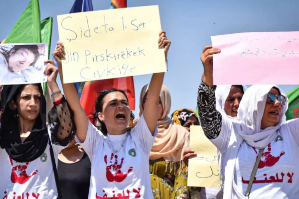 Kadınlar katliamlara karşı harekete geçti
